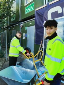 Fritidsjobs i byggebranchen – Erfaringer, metoder og anbefalinger fra arbejdet med unges første job